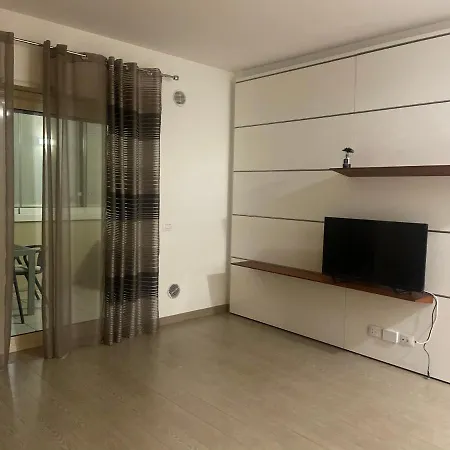 Luxury Apartement In * バーリ
